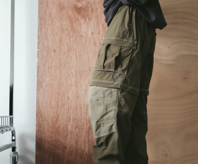 【YOURNUS】Custom Bermuda Cargo Pants Plain-colored cargo bermuda with belt – LERROS