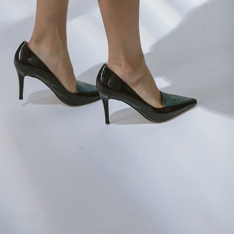Triangle stitching leather tip fine high heels green fight black - รองเท้าส้นสูง - หนังแท้ สีดำ