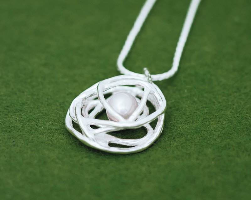 Birds Nest pendant - gift for her - chain set - hypoallergenic - สร้อยคอ - เงิน สีเงิน