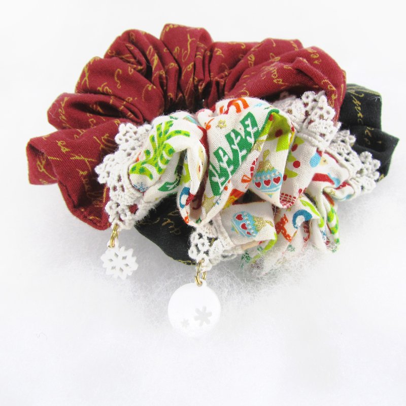 Happy Wishes-Hand-stitched Large Intestine Circle Hair Tie-Christmas Special Edition- - เครื่องประดับผม - ผ้าฝ้าย/ผ้าลินิน 