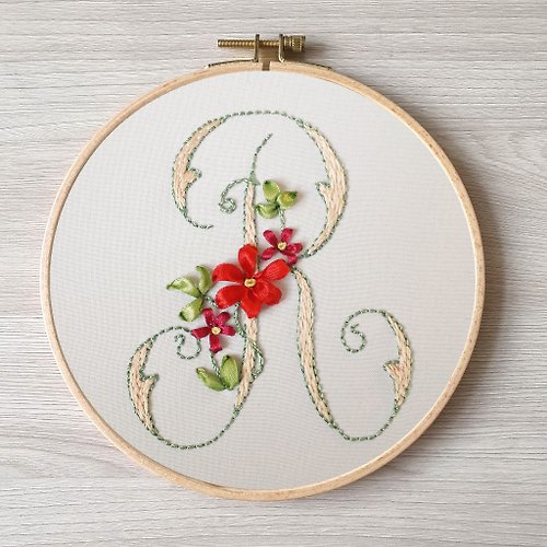 Embroidery Dreams 刺繡 蝴蝶 Floral letter R hand embroidery DIY, monogram pattern pdf