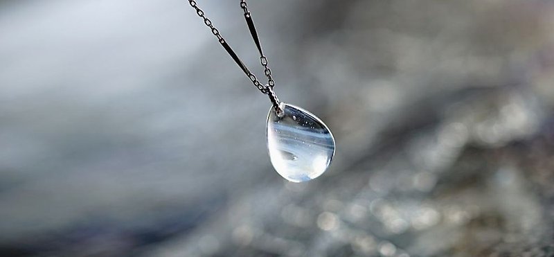 【受注制作】 雪のヴェール - ネックレス - ガラス 透明