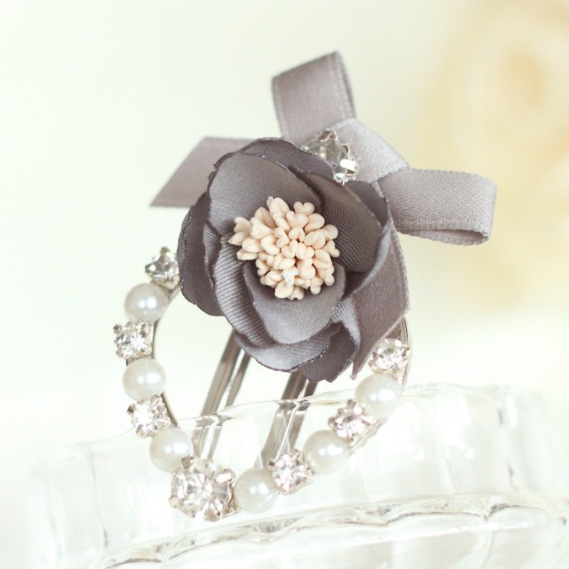 Lovely Flower Corsage Heart Shape Hair Clip - Hair Accessories - Silk Gray