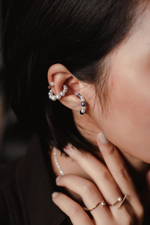 Olivia Yao Jewellery 小雪花蘇打石珍珠彈性耳夾 Flip Bleu Earclip