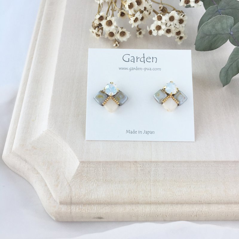 tile earrings khaki - Earrings & Clip-ons - Glass Khaki
