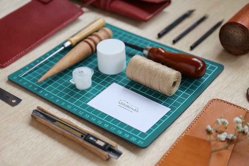 【Customized Gift】Leather Hand Sewing DIY Seven Choices【Including Teaching Video】Free Lettering - Leather Goods - Genuine Leather 