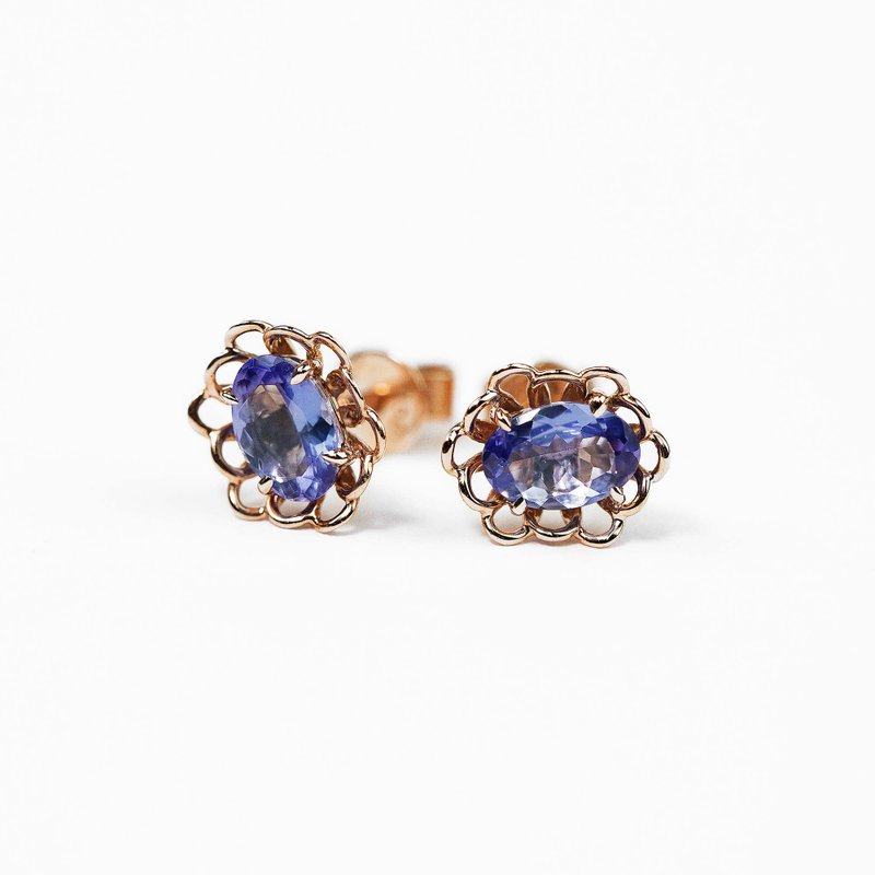 【PurpleMayJewellery】18Kソリッドゴールドクラシックフラワーデザインタンザナイトスタッド-E061 - ピアス・イヤリング - 宝石 ブルー