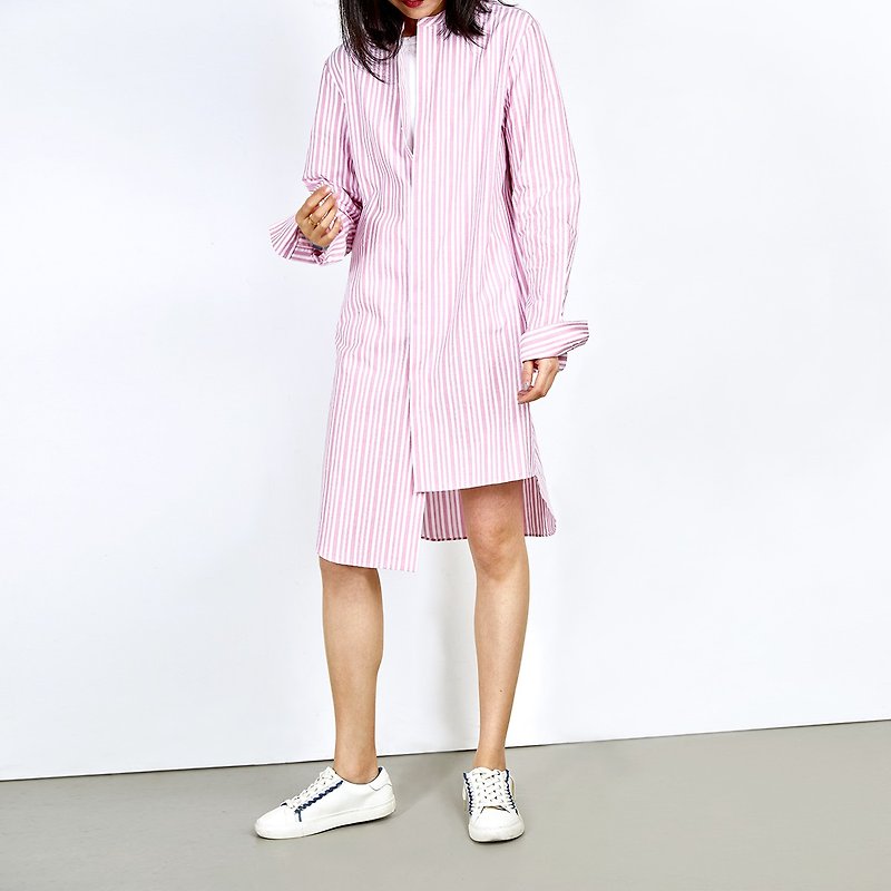 G果GAOGUO original design women's spring and summer pink pink stripes open asymmetrical long shirt dress - ชุดเดรส - ผ้าฝ้าย/ผ้าลินิน สึชมพู