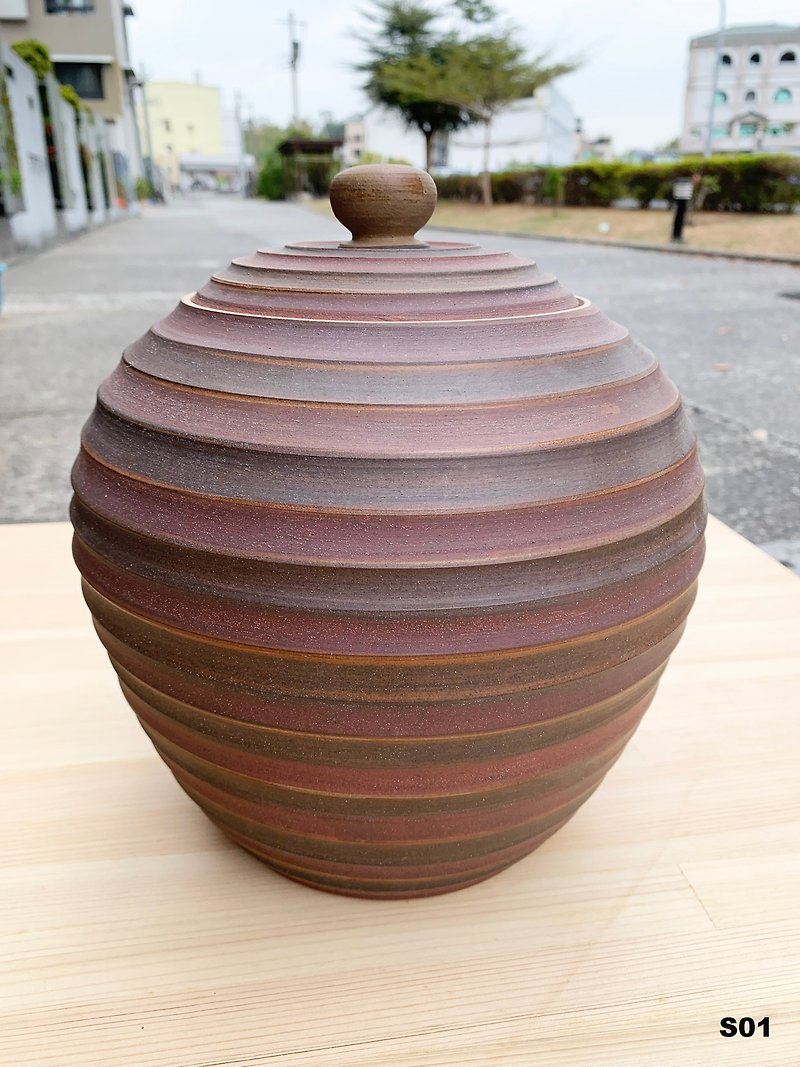 Horizontal grain two-color pottery urn l firewood l handmade - อื่นๆ - ดินเผา หลากหลายสี