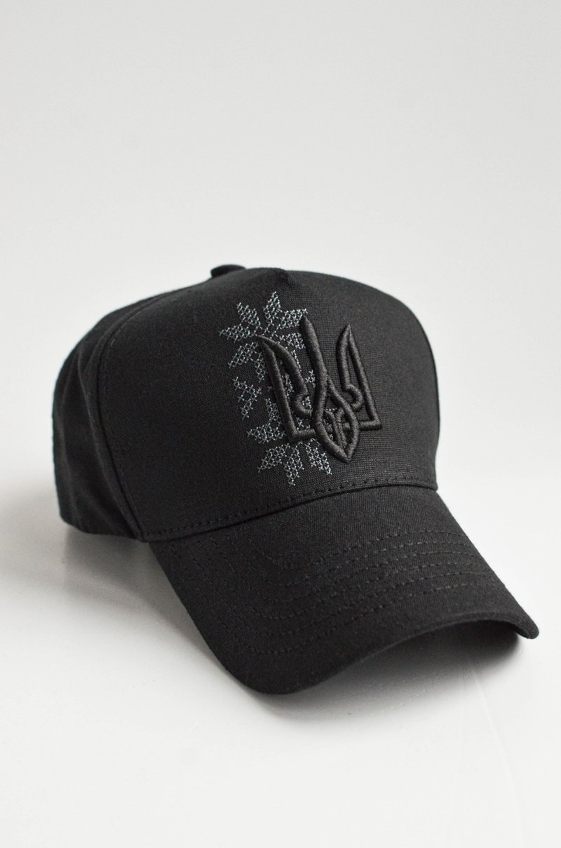 Stylish Ukraine Hat with Embroidered Trident | Ukrainian Design | Ukrainian gift - 帽子 - 棉．麻 多色