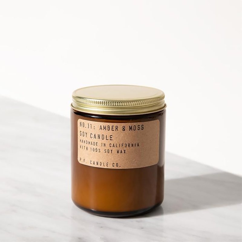 P.F. CANDLE CO. SOY CANDLE 7.2 OZ AMBER & MOSS - เทียน/เชิงเทียน - แก้ว 