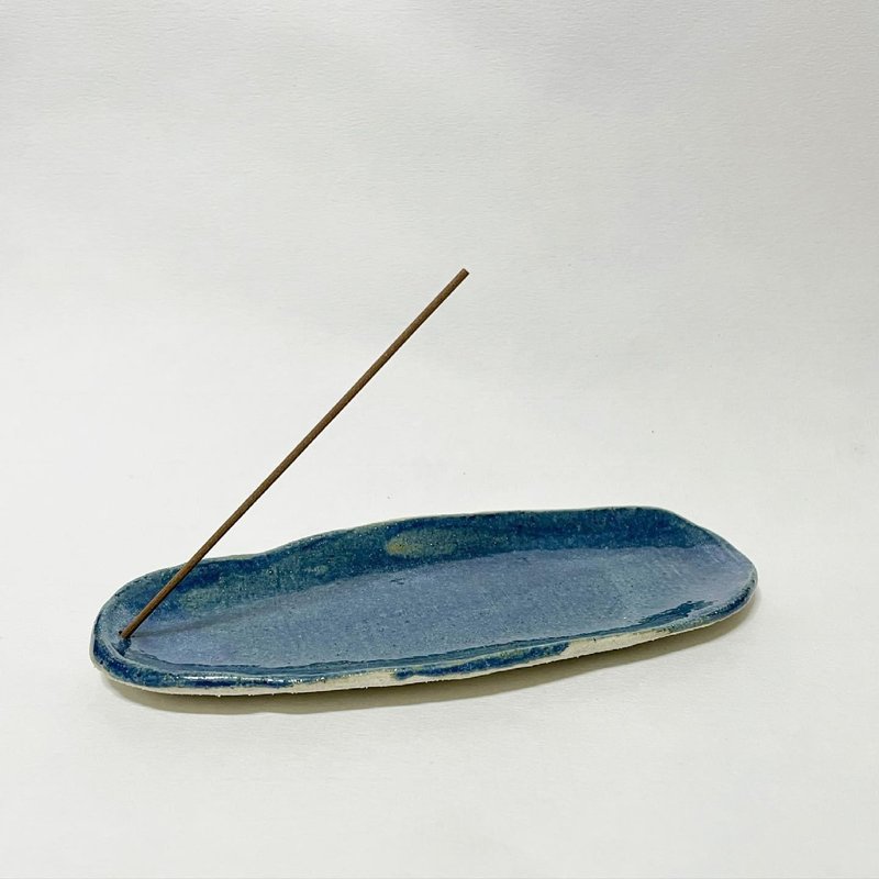【Wuxi Studio】Sea Cucumber Blue Long Incense Plate - Fragrances - Pottery Blue