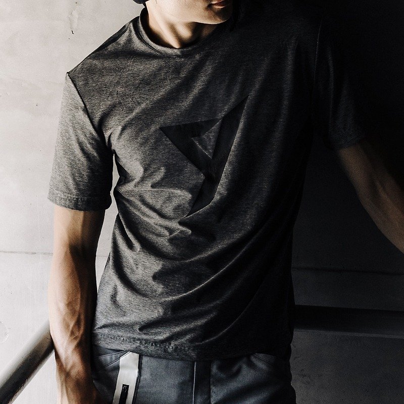 Laser Pocket T-shirt Laser Pocket Perspiration Top (Grey) - เสื้อยืดผู้ชาย - เส้นใยสังเคราะห์ สีเทา