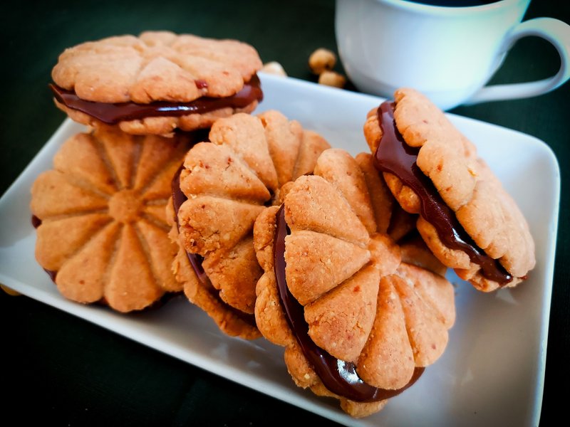 Vegan coffee hazelnut toffee sandwich - Handmade Cookies - Fresh Ingredients 