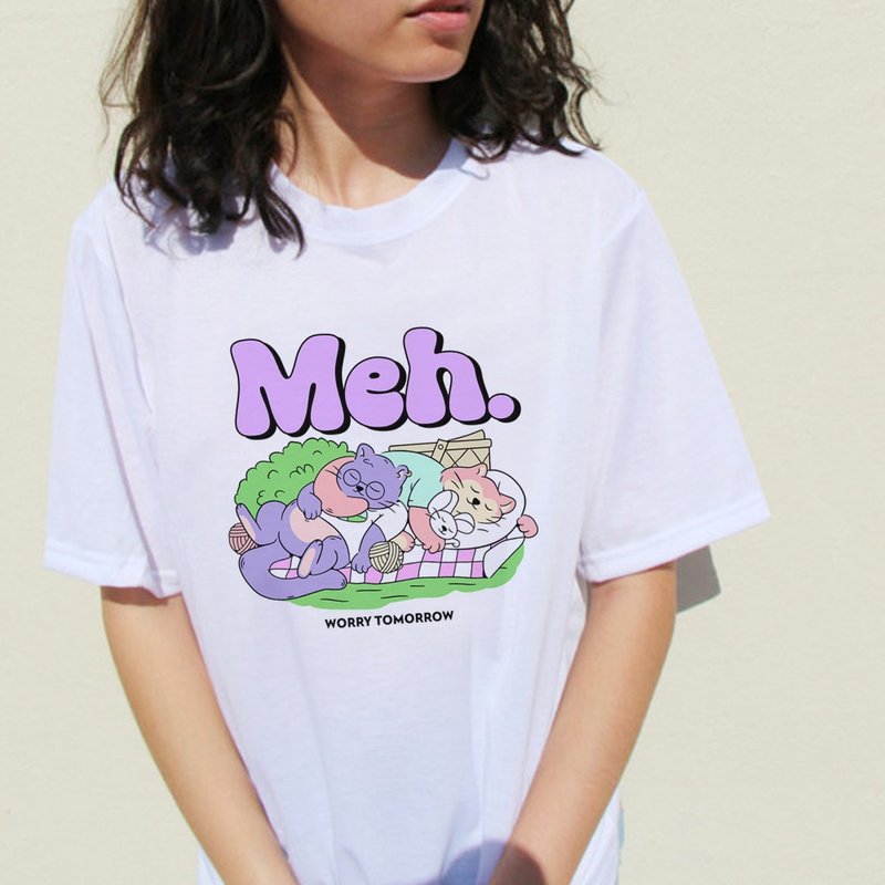 Meh Cat unisex White t shirt - เสื้อยืดผู้หญิง - ผ้าฝ้าย/ผ้าลินิน ขาว