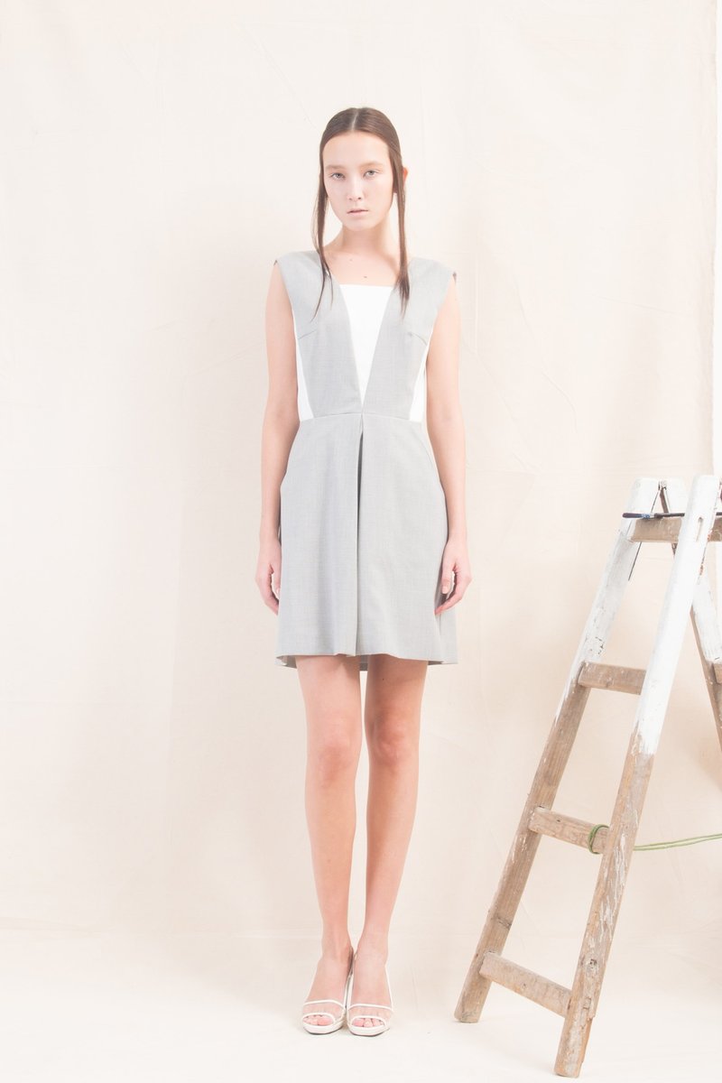 LIGHT GREY DRESS - 洋裝/連身裙 - 聚酯纖維 灰色