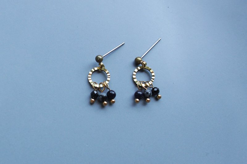 │Points │ Earrings - Black - Earrings & Clip-ons - Other Metals Black