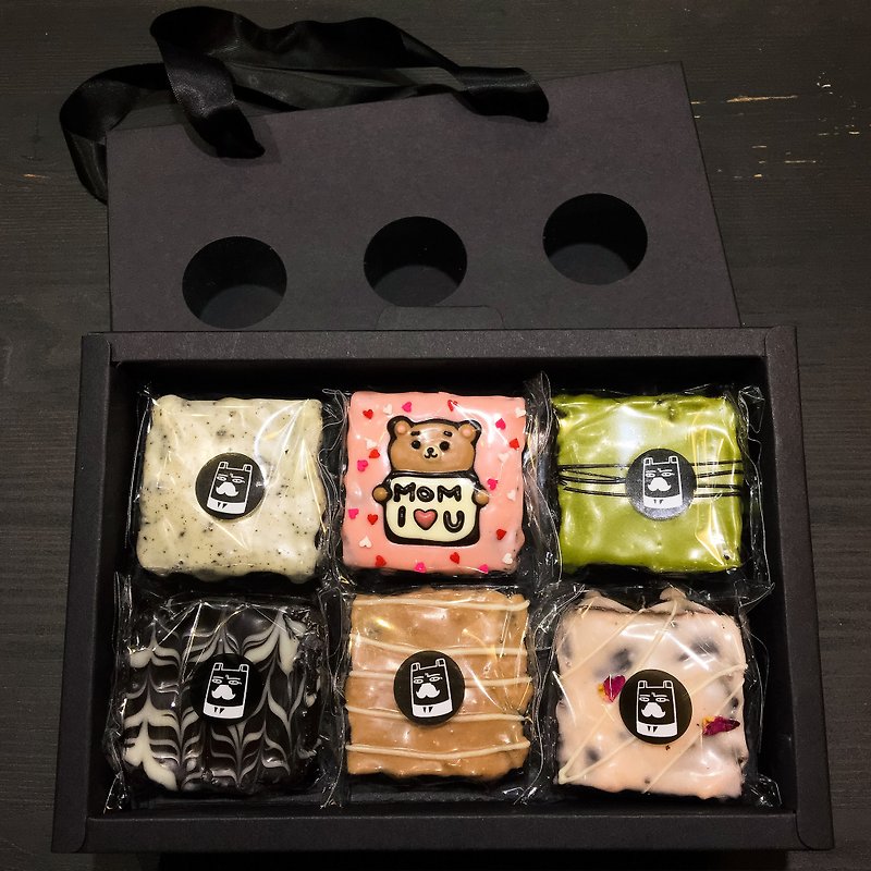 咖啡小熊禮盒-6塊(小熊立牌可客製) - 蛋糕/甜點 - 新鮮食材 多色