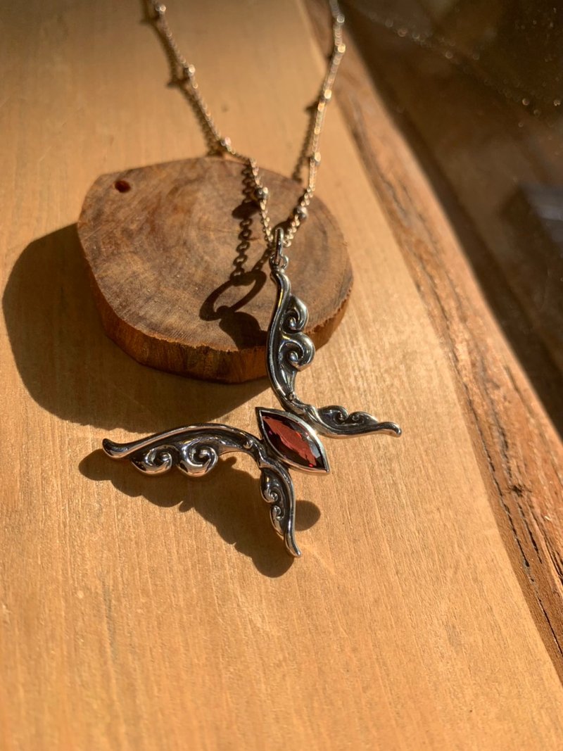 -Butterfly-Pendent Pendent / Necklace Necklace - Necklaces - Other Metals Silver