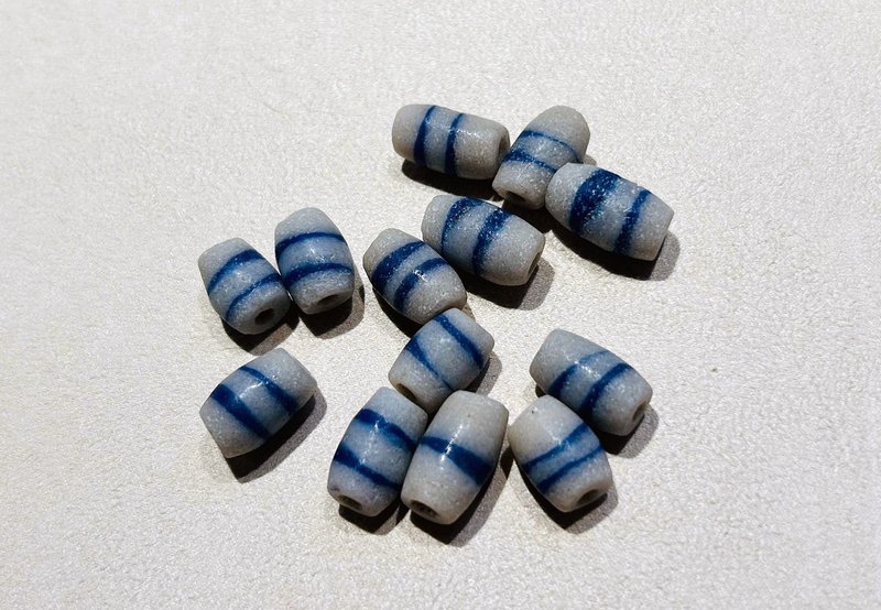 Antiques/African trade glass beads/line beads/Venice old glass - Pottery & Glasswork - Glass Blue