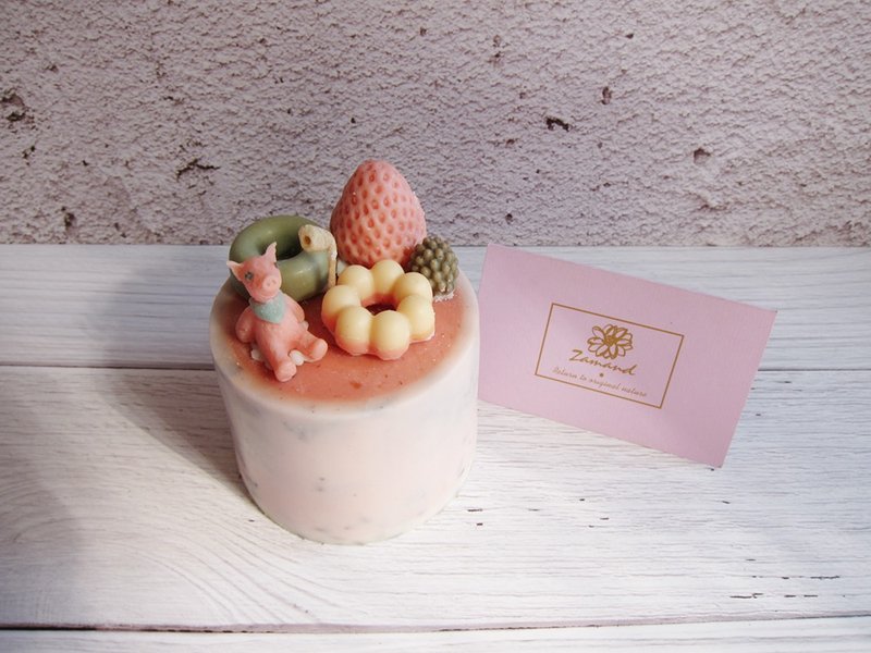 [Customized] Matcha Strawberry Pie Scented Candle - Candles & Candle Holders - Wax Pink