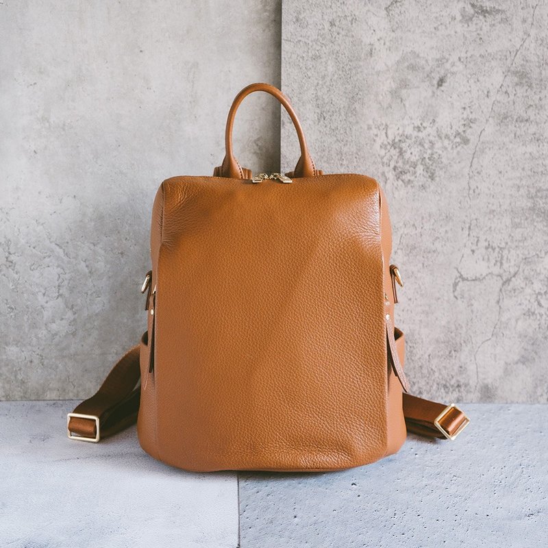 Genuine leather simple backpack 7001 Brown M - กระเป๋าเป้สะพายหลัง - หนังแท้ สีส้ม