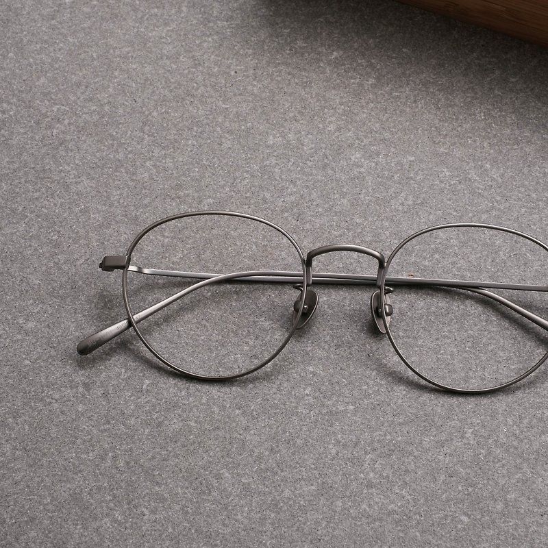 [welfare products] super hot selling pure titanium metal frame titanium metal nose pad silver gray high ductility lightweight frame - Glasses & Frames - Other Metals Gray