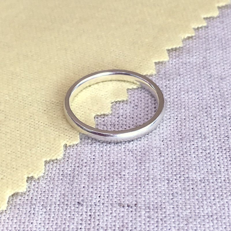 LIM-Simple round face small sterling silver ring - แหวนทั่วไป - โลหะ สีเงิน