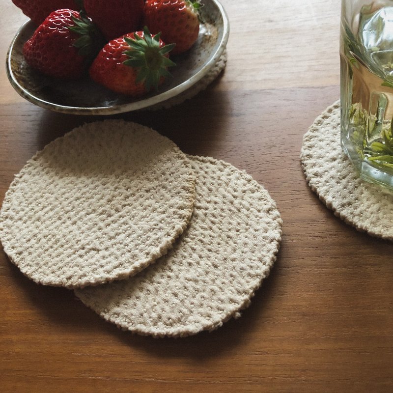 Tea dyed thorns round coaster insulation pad - Coasters - Cotton & Hemp Gold