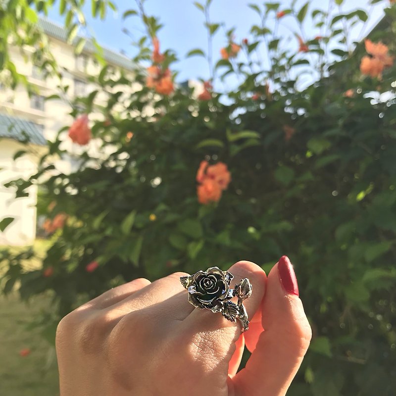Handmade silver jewelry 925 sterling silver rose ring - แหวนทั่วไป - เงินแท้ สีเงิน