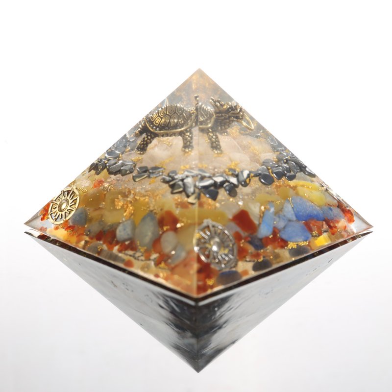 【客製化禮物】玄武龍龜奧剛超大金字塔Orgonite水晶療癒奧根塔 - 擺飾/家飾品 - 玉石 多色