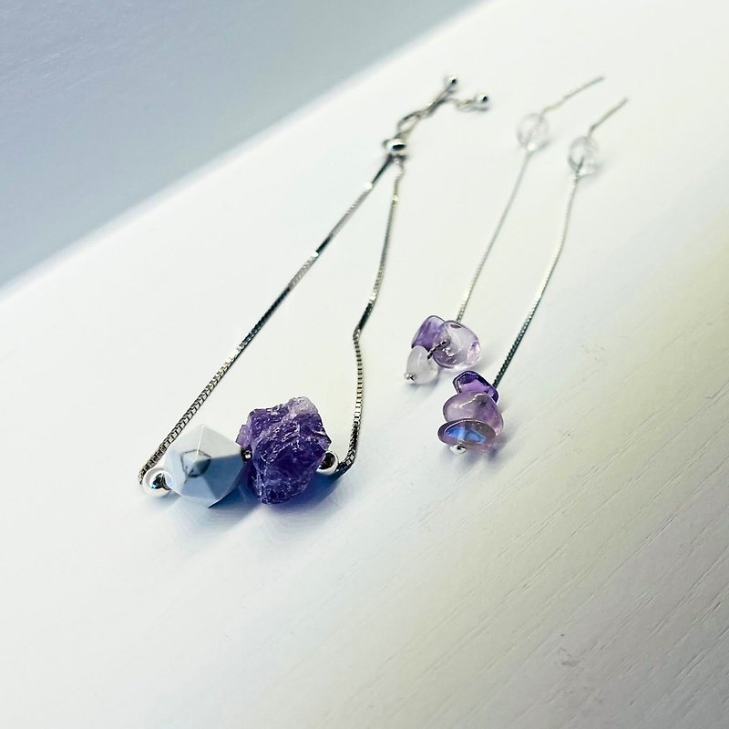 設計師親自己設計及打造的天然白松石和紫水晶925純銀手鏈和耳環 - 手鍊/手環 - 純銀 紫色