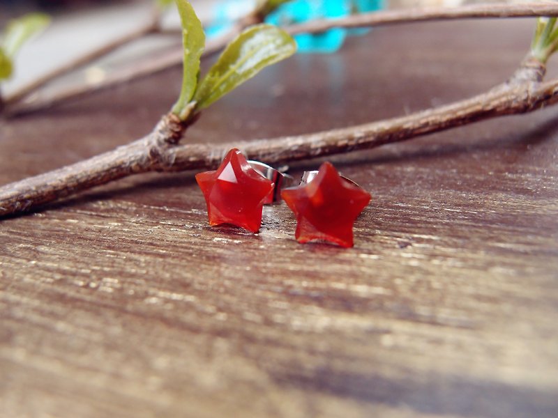 [DODOWU hand-made jewelry] light "natural stone Star earrings / red agate" handmade / cheap jewelry design / Allergy / limit / clip-on can be changed - ต่างหู - เครื่องเพชรพลอย สีแดง