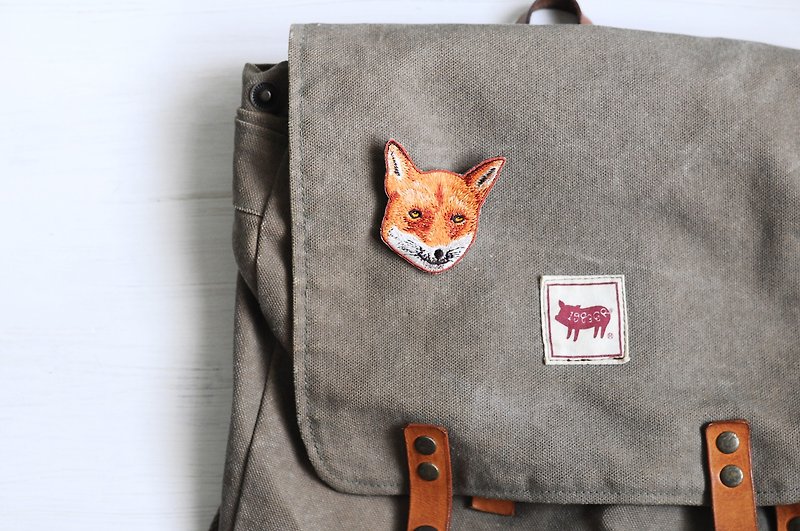 Fox-Animal Embroidery Pins/Broches Wearing Matching Accessories Spring Small Practical Gifts - เข็มกลัด - งานปัก สีส้ม