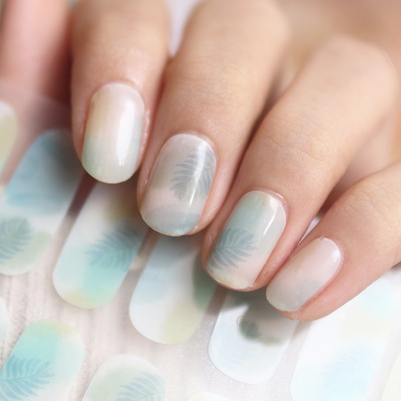 【Lunacaca凝膠指甲貼】C00961 霧之森簡單易用|不傷真甲 - 指甲油/指甲貼 - 塑膠 