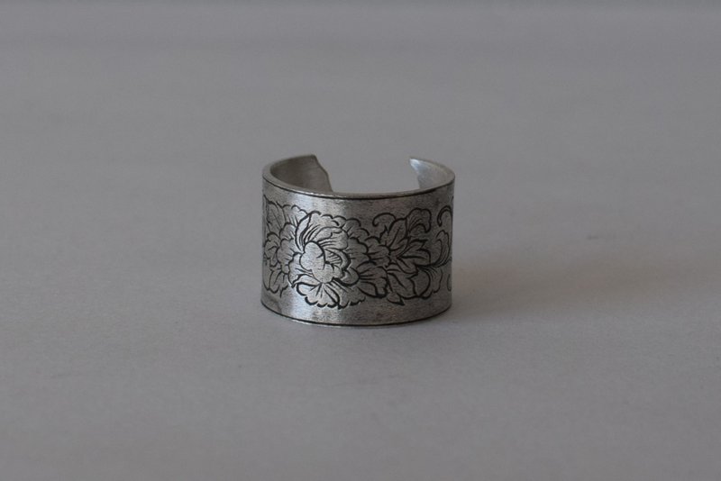 Peony Ring - 戒指 - 其他金屬 