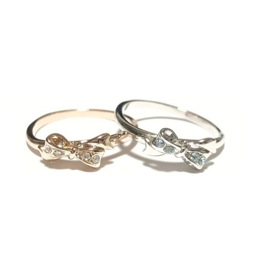 Okamoto Jewelry small ribbon ring.