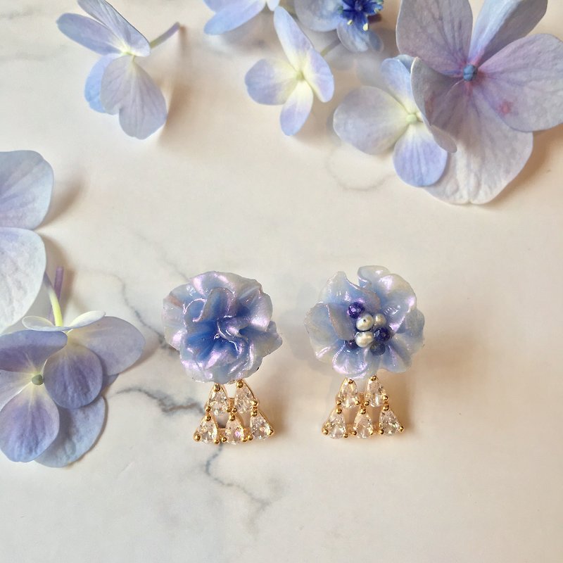 Handmade earrings, the stardust flowers on the tower are asymmetrical - Earrings & Clip-ons - Clay Blue