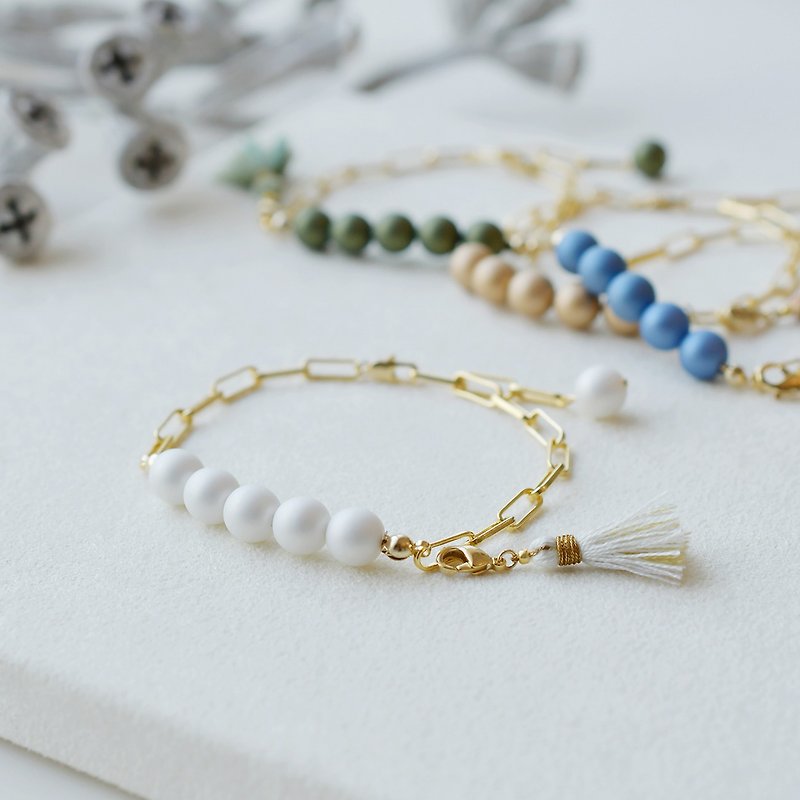 Color Pearl Bracelet - สร้อยข้อมือ - วัสดุอื่นๆ ขาว