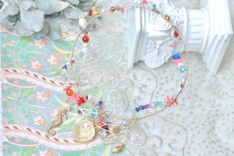 Underwater Altar Wire Necklace - Chokers - Semi-Precious Stones 