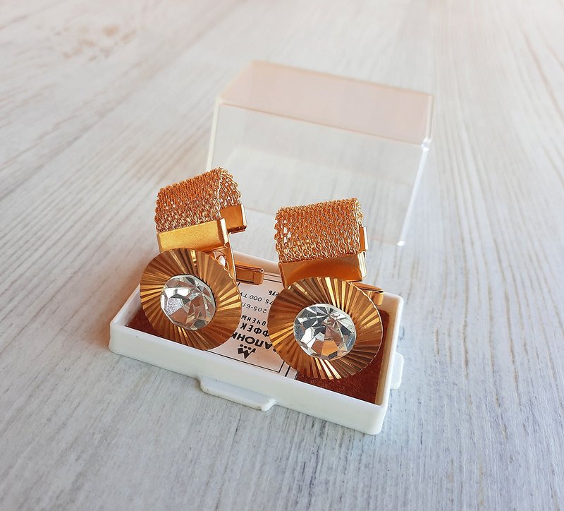 Gold pleated cufflinks with stones - Soviet vintage new gilded cuff links Effect - กระดุมข้อมือ - วัสดุอื่นๆ สีทอง