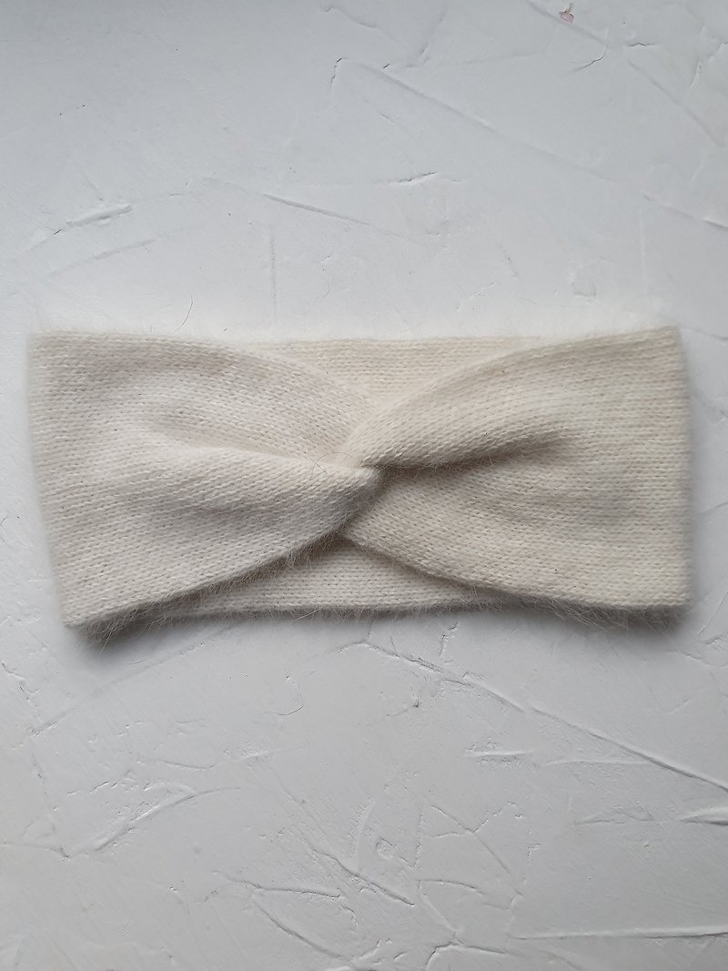 Angora headband Twist fluffy headband White headband - ที่คาดผม - ขนแกะ ขาว
