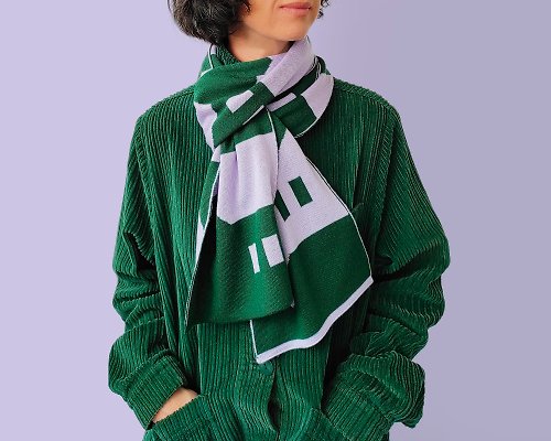 Olula Lilville scarf in green and blue lilac. Pure merino wool scarves for her.