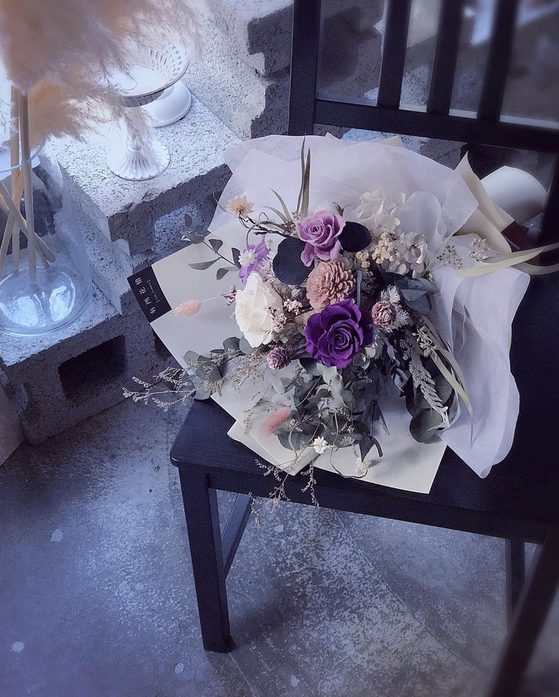 不凋花永生花束/告白花束/求婚花束/生日禮物/拍攝道具 - 乾燥花/永生花 - 其他材質 