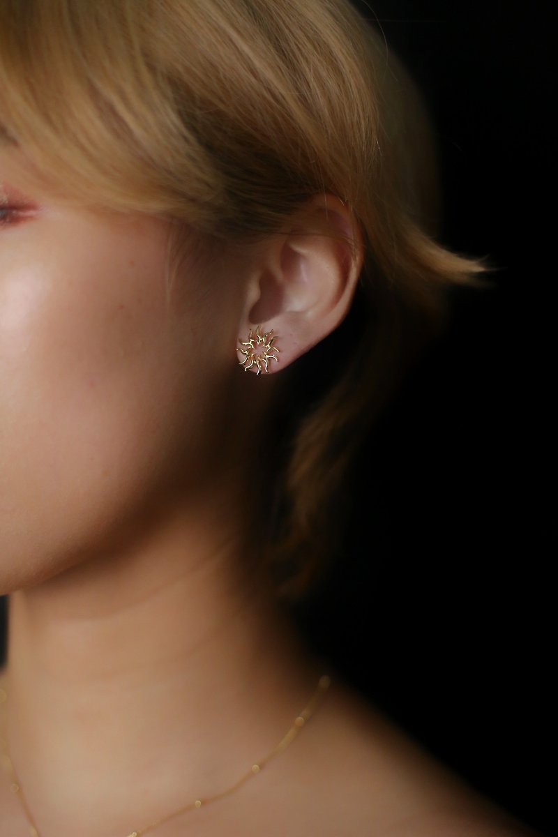 SecretFormula New series Tarot Gift The Sun Studs Earrings - Earrings & Clip-ons - Copper & Brass Gold
