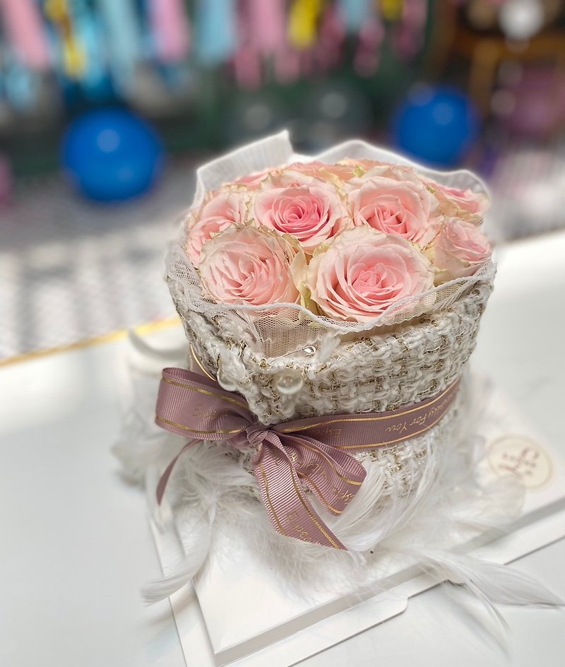 Small Fragrance Bouquet Cake l Retro Pink l Valentine’s Day Limited Edition - Cuisine - Other Materials 