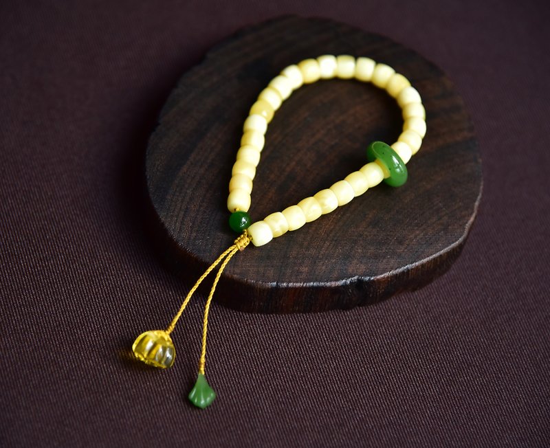 [Good Luck Lotus] Natural Amber White Nectar Amber Direct Bucket Bead Classic Bracelet - Bracelets - Gemstone Yellow