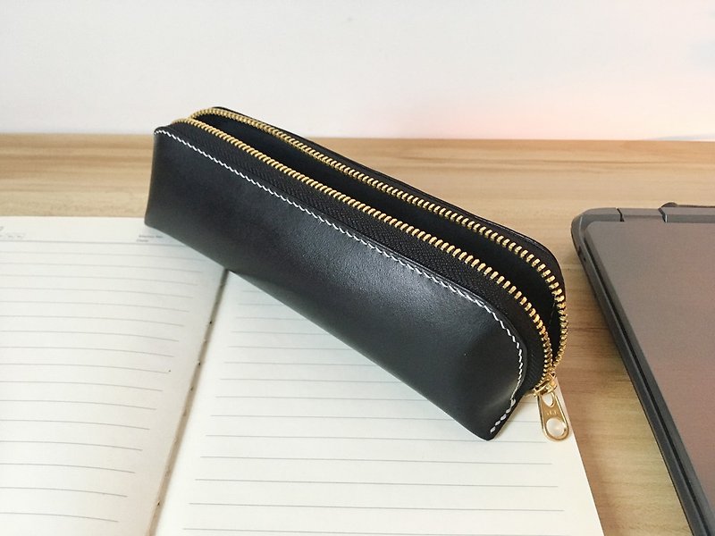 Hand-sewn vegetable tanned cowhide black zipper type three-dimensional pencil case, free lettering, large capacity - Pencil Cases - Genuine Leather Black