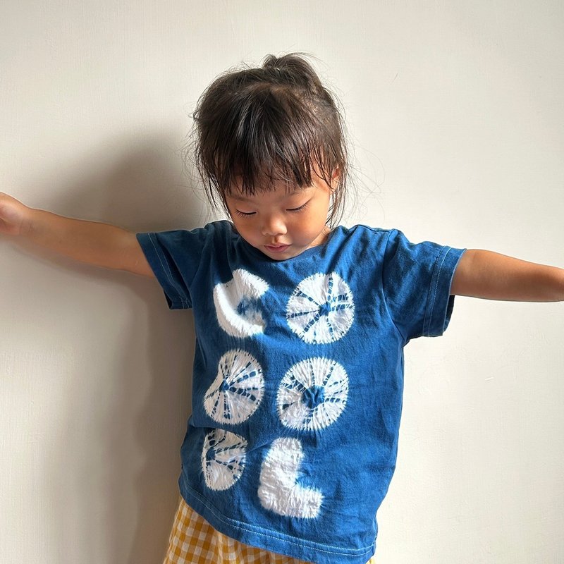 Ichikawa wood indigo dyed woven cotton indigo dyed children's top COOOOL - เสื้อยืด - ผ้าฝ้าย/ผ้าลินิน สีน้ำเงิน