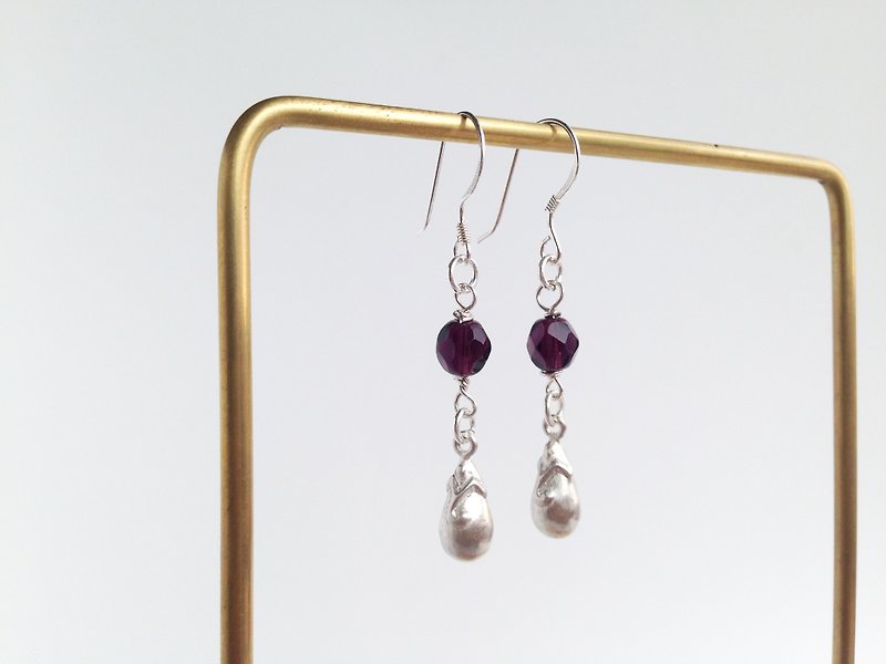Unique Handmade Purple Czech beads Silver Baroque Tear Drop Earrings Gift - Earrings & Clip-ons - Silver Purple